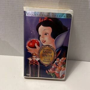 Walt Disney's Snow White and the Seven Dwarfs Platinum Edition VHS